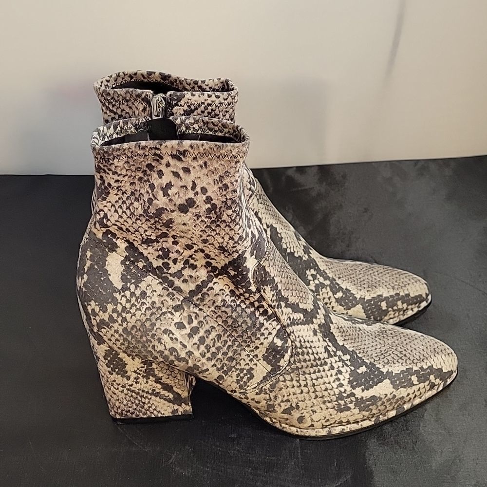 Marc Fisher Pointed Toe Mfleave Snake Print Zip A… - image 6